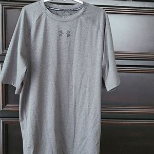 * Boys Under Armour Compression HeatGear M Shirt